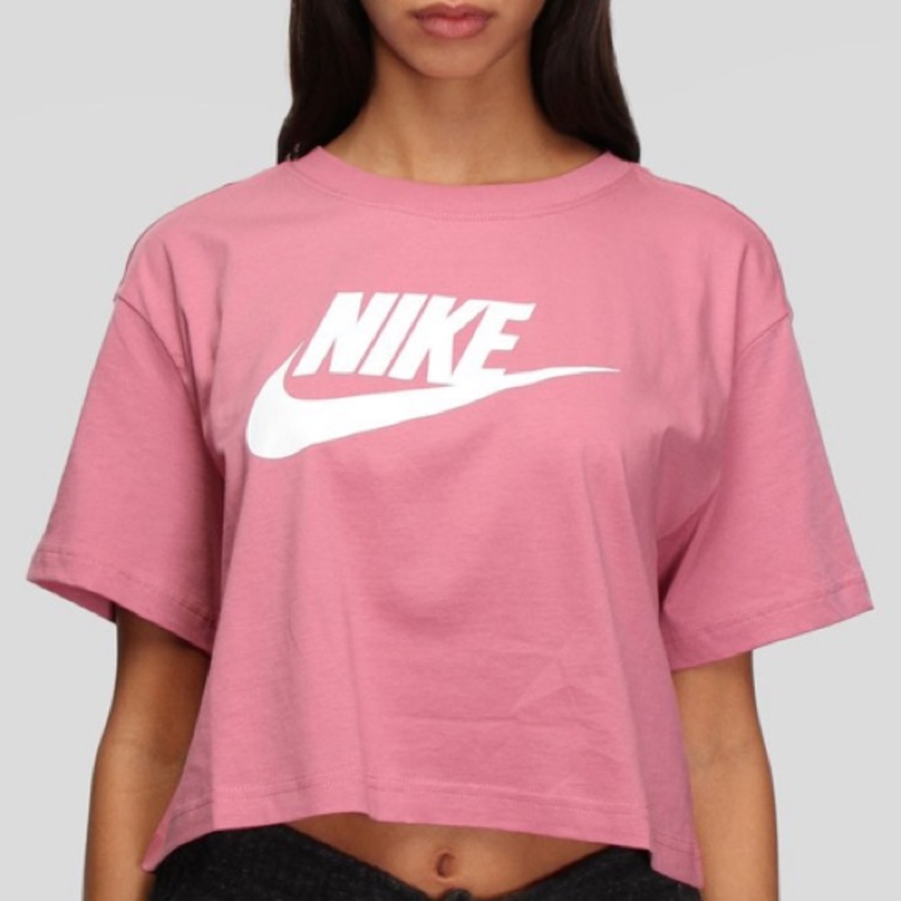 Nike Women’s Pink Crop Top T-Shirt Size M